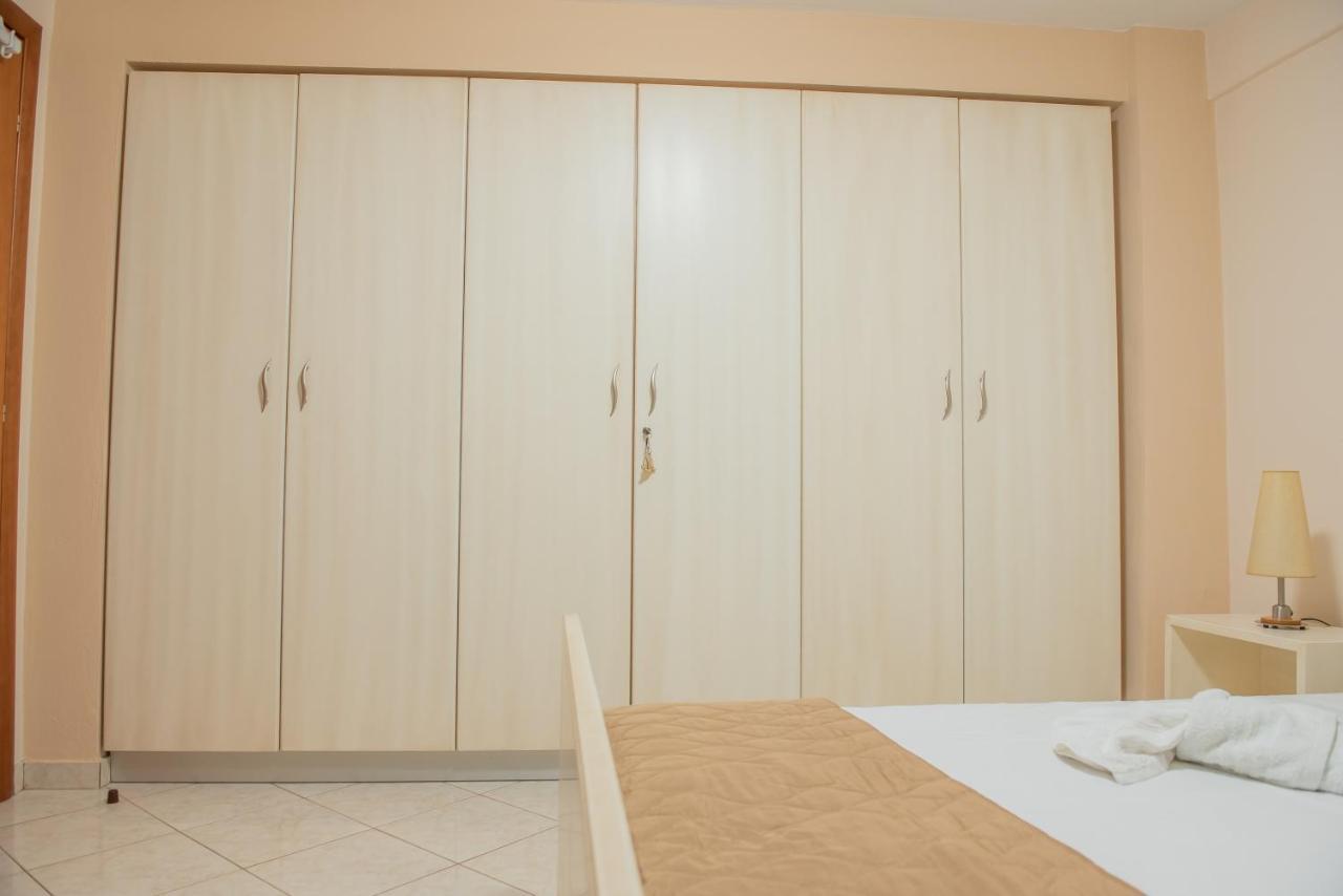 Néa Péramos Garden Suite מראה חיצוני תמונה